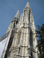 biserica Votivkirche Viena